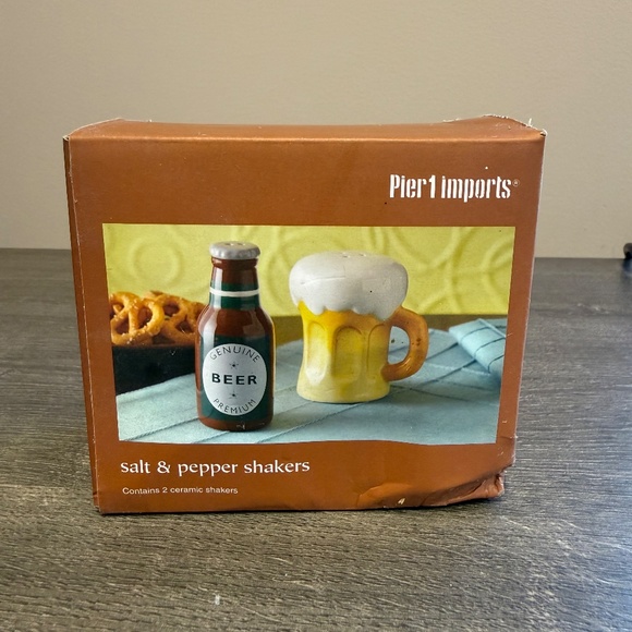 Beer Salt & Pepper Shakers - Picture 3 of 3